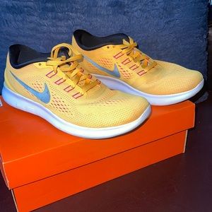 Womens Nike Free Run